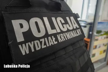 Zostawił narkotyki i dowód osobisty. 48-latek szybko trafił w ręce policji
